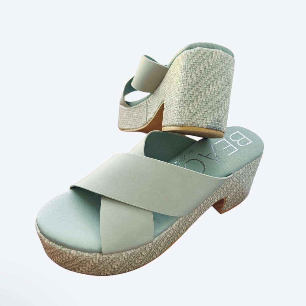 Beach by Matisse Women’s Wedge size 8 - Picture 3 of 5